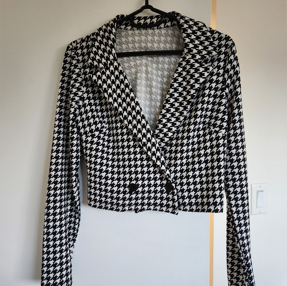 Jackets & Blazers - Stylish Black and White Houndstooth Women's Jacket